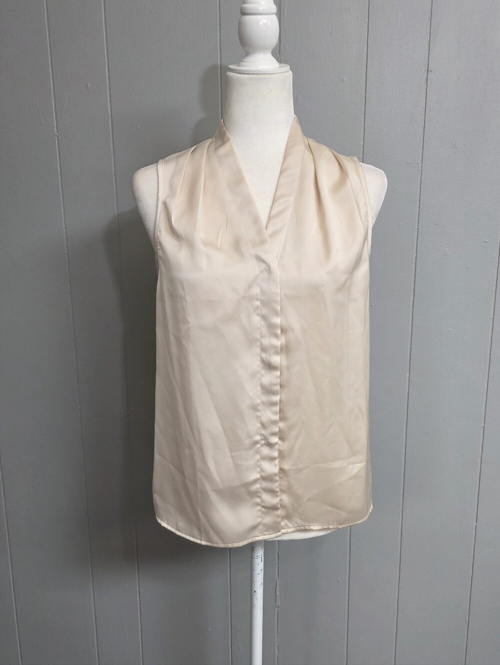 Shein Sleeveless Beige V Neck Blouse Size M